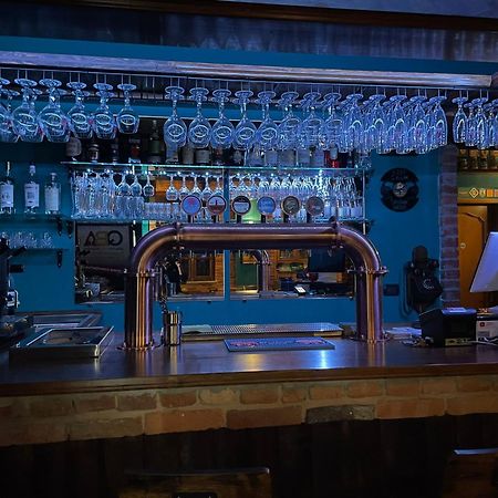 Mosci'S Bed & Beer Bed & Breakfast San Damiano dʼAsti Екстериор снимка
