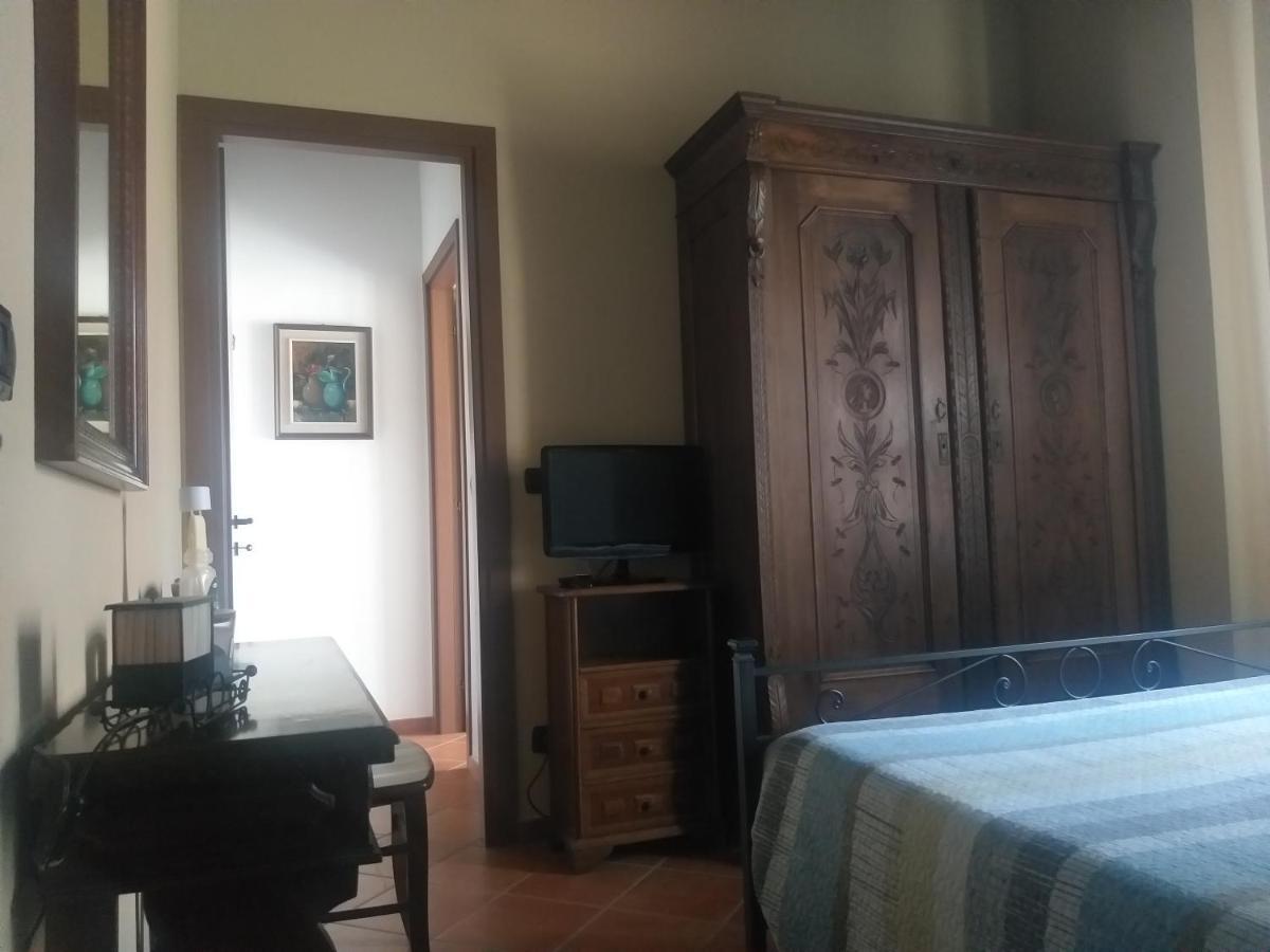Mosci'S Bed & Beer Bed & Breakfast San Damiano dʼAsti Екстериор снимка