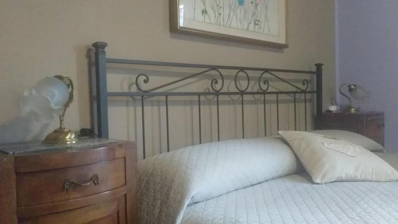 Mosci'S Bed & Beer Bed & Breakfast San Damiano dʼAsti Екстериор снимка