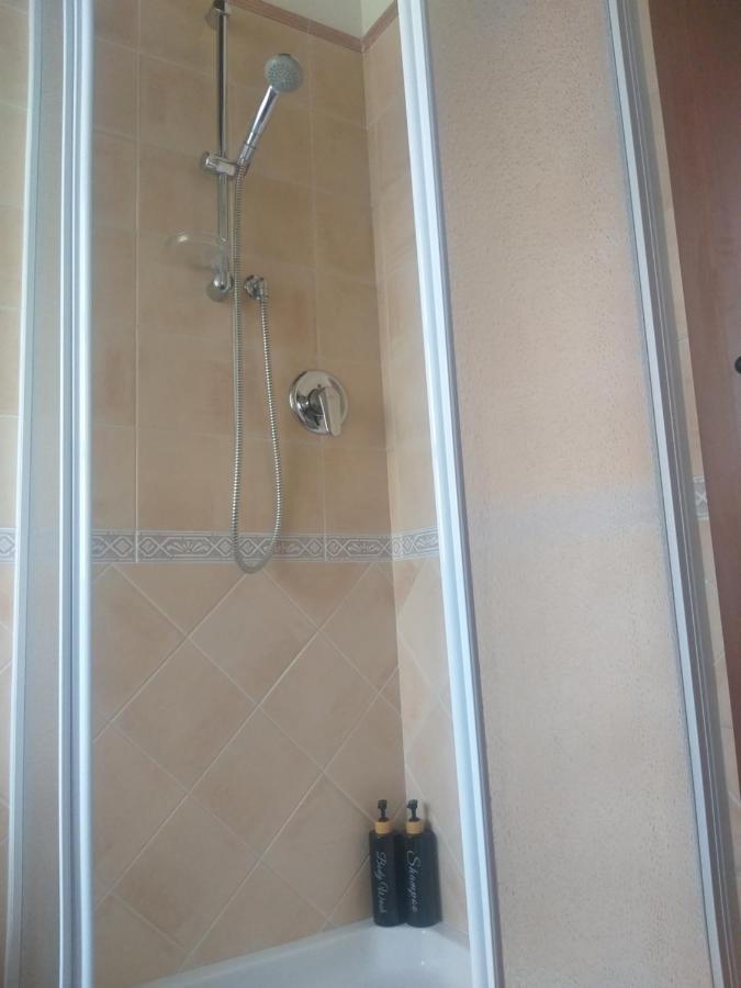Mosci'S Bed & Beer Bed & Breakfast San Damiano dʼAsti Екстериор снимка