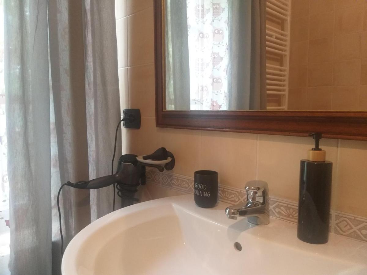 Mosci'S Bed & Beer Bed & Breakfast San Damiano dʼAsti Екстериор снимка